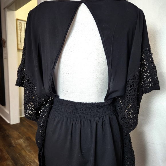 Victoria’s Secret Open Back Crochet Swim Cover Up Tunic Size Medium - Picture 9 of 12